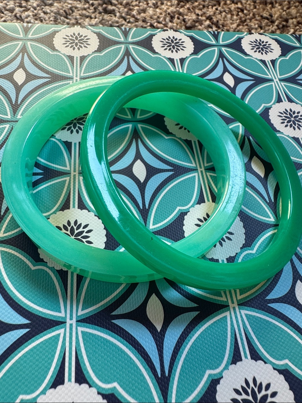 Vintage!!!! Green Decorative Resin Bangles - Set of 2